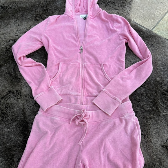 Terry towel Juicy Couture track set with bling in Sold out color hot hot - Picture 8 of 9